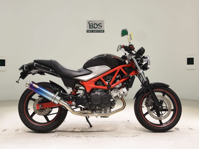 Honda VTR250 2011