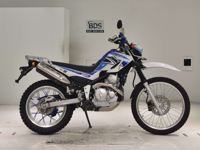 Yamaha SEROW XT250 2018