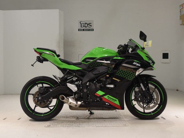 Kawasaki NINJA ZX-25R KRT 2021