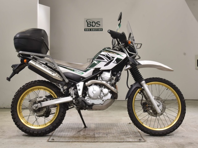 Yamaha SEROW XT250 2018