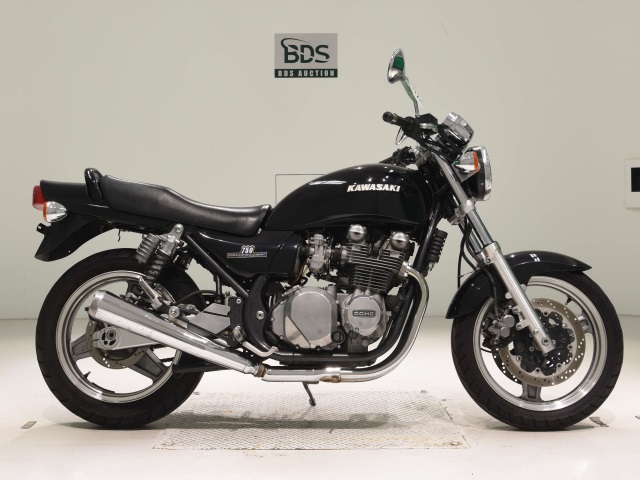 Kawasaki ZEPHYR750 2022
