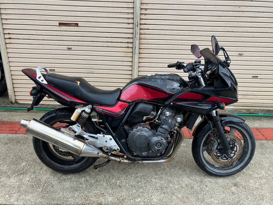 Honda CB400 Sﾎﾞﾙﾄﾞｰﾙ 2010