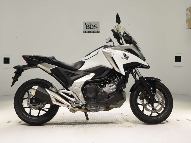 Honda NC750X 2023