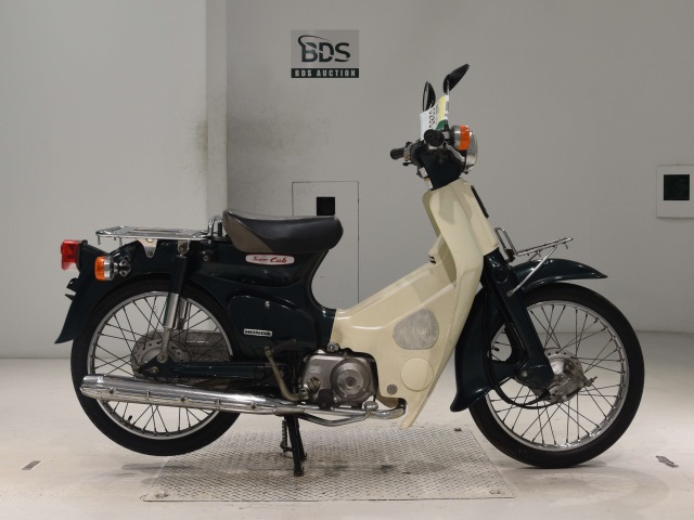Honda C50 2002
