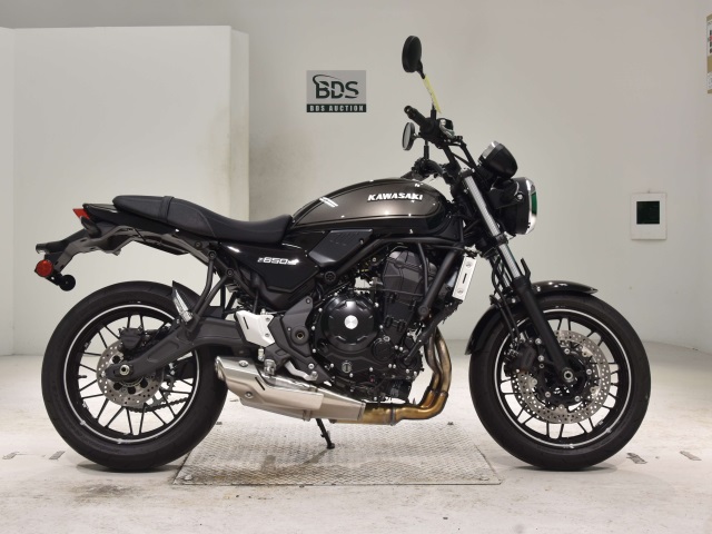 Kawasaki Z650RS 2024
