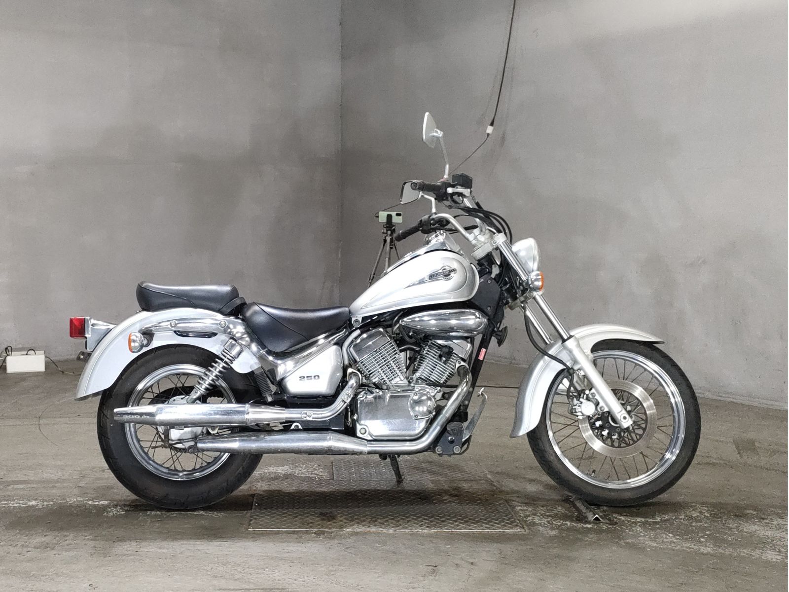 Suzuki INTRUDER 250LC 1999