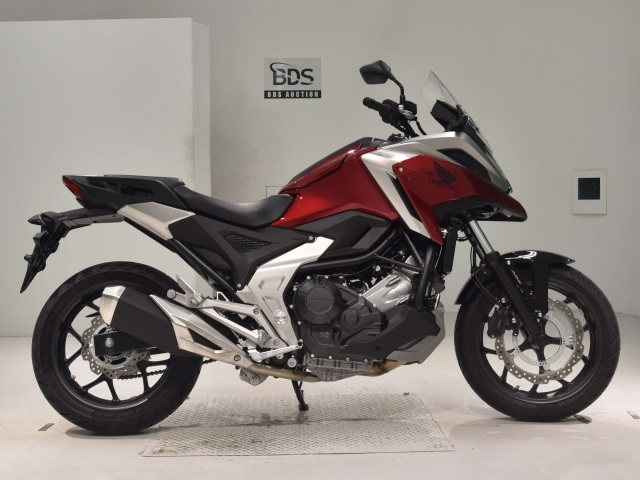 Honda NC750X 2024