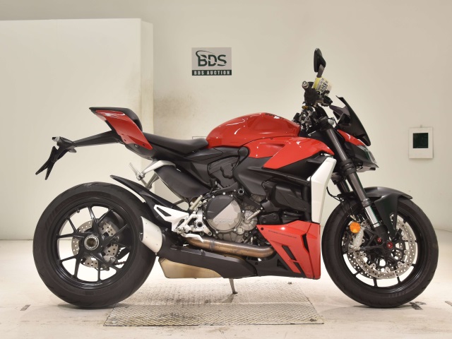 Ducati STREET FIGHTER V2 2022