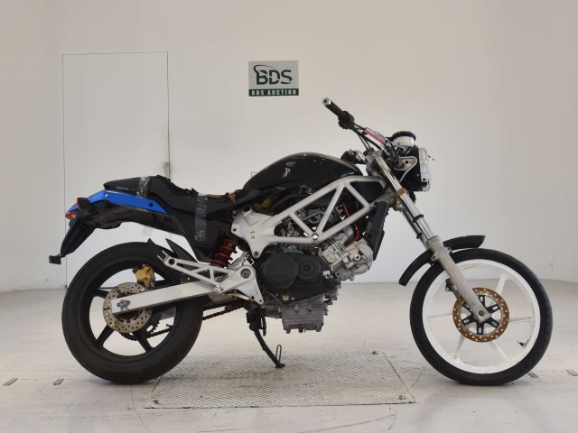 Honda VTR250 2011