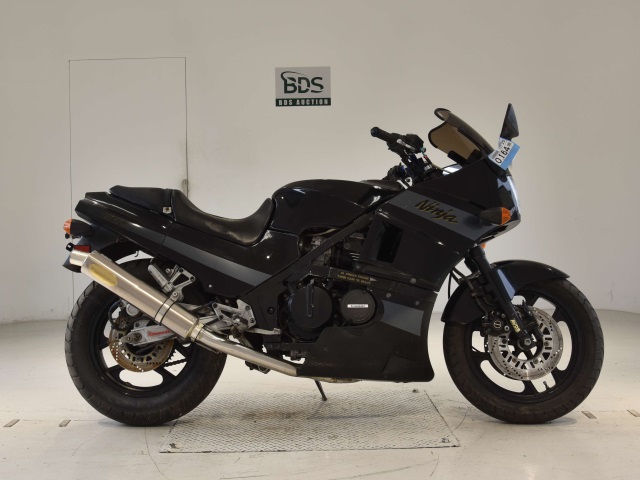 Kawasaki GPZ400R 1988