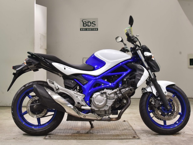 Suzuki GLADIUS SFV400 2011