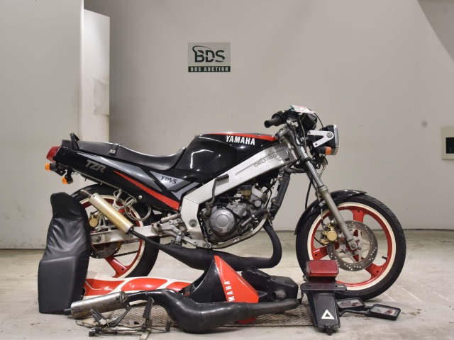 Yamaha TZR125 1990