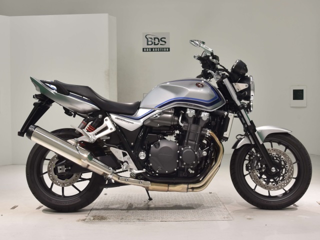 Honda CB1300SF 2024