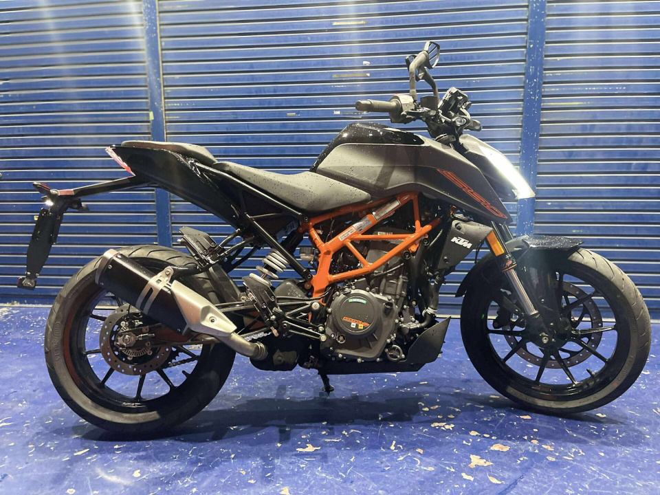 KTM 390 DUKE 2023
