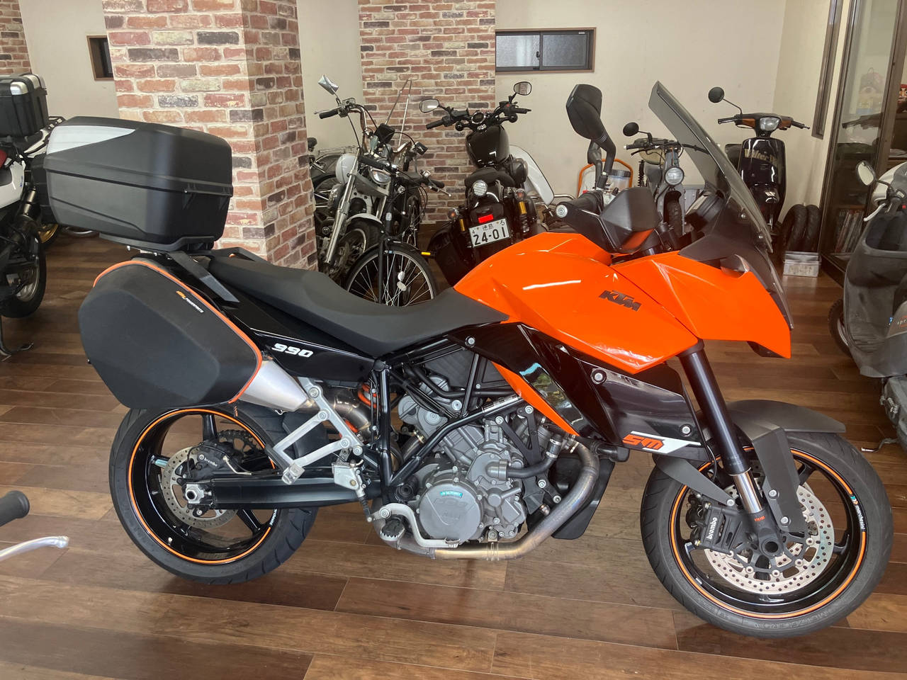 KTM 990 SUPERMOTO T 2012