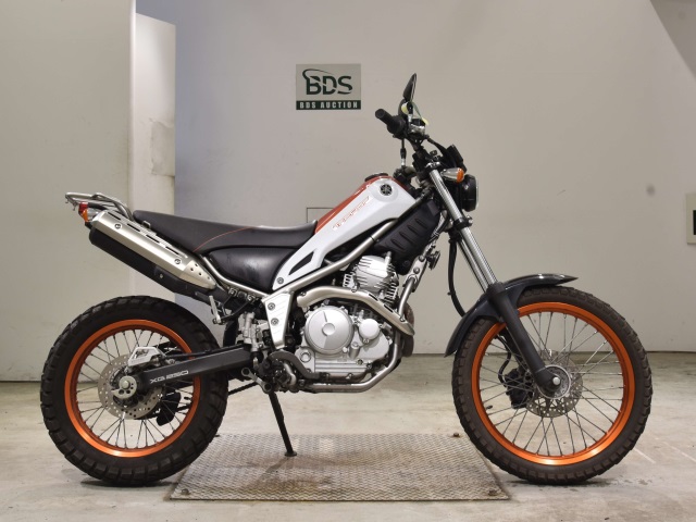 Yamaha TRICKER 2018