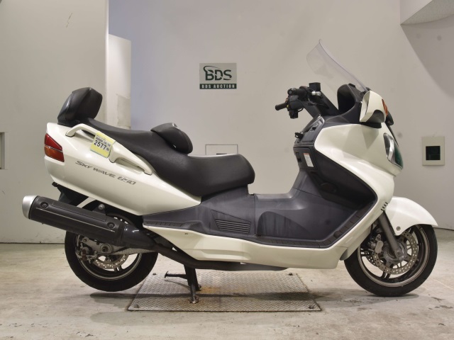 Suzuki SKYWAVE 650 2002