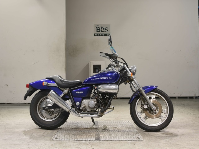 Honda MAGNA50 2005