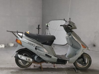Suzuki VECSTAR 125