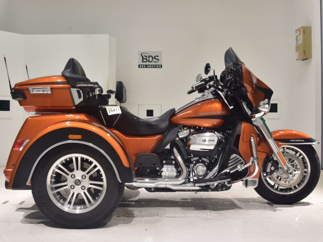 HD ELECTRA GLIDE FLHTCU1870 TRIKE 2019