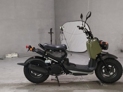 Honda ZOOMER 2011