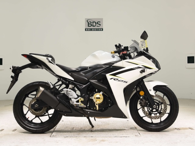 Yamaha YZF-R25 2018