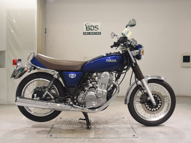 Yamaha SR400 2021