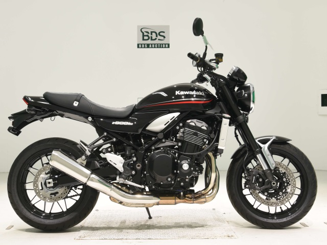Kawasaki Z900RS 2024