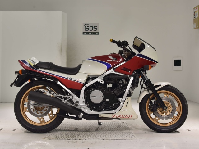 Honda VF750F 1983