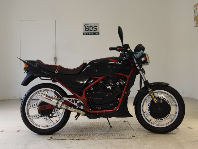 Honda VT250F XELVIS 1983