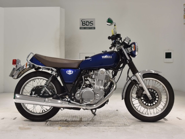 Yamaha SR400 2021