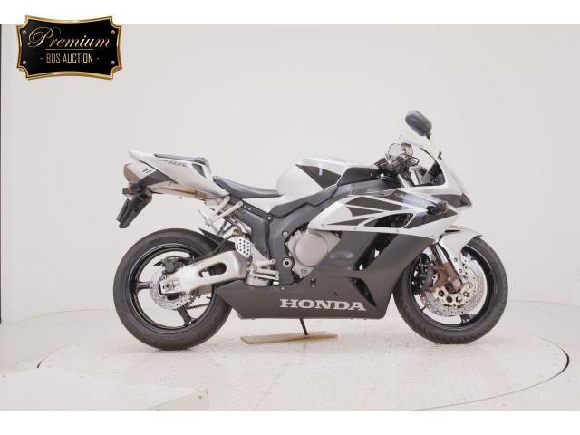 Honda CBR1000RR 2004