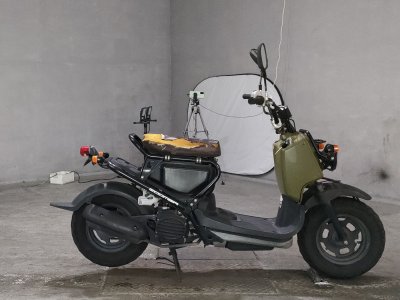 Honda ZOOMER 2011