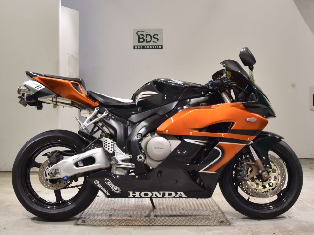 Honda CBR1000RR 2004