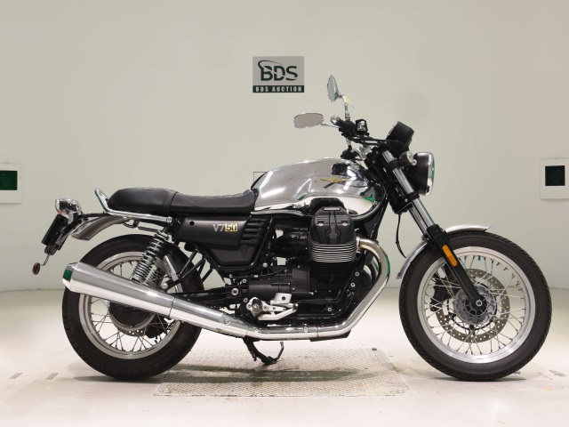 Moto Guzzi V7 3ｽﾄｰﾝ 2017