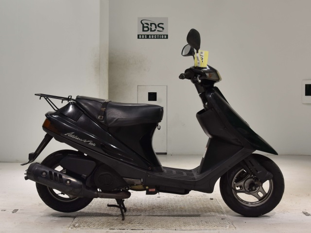 Suzuki ADDRESS V100