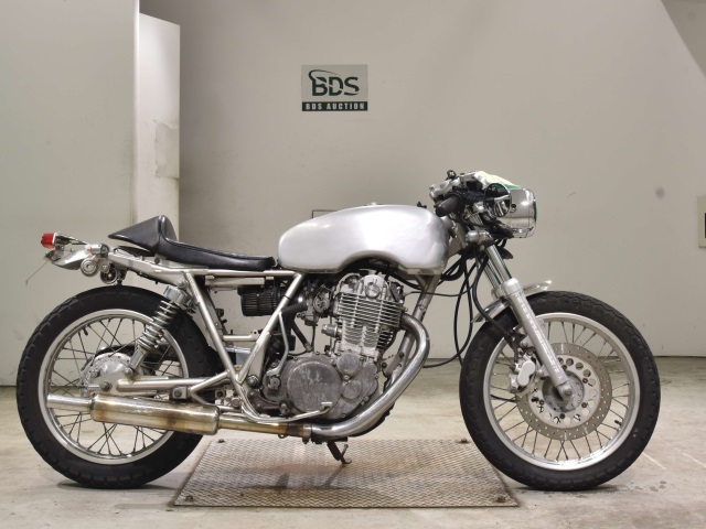 Yamaha SR400 2006