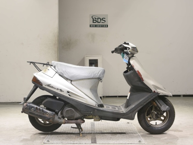 Suzuki ADDRESS V100