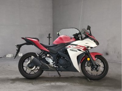 Yamaha YZF-R25 2015