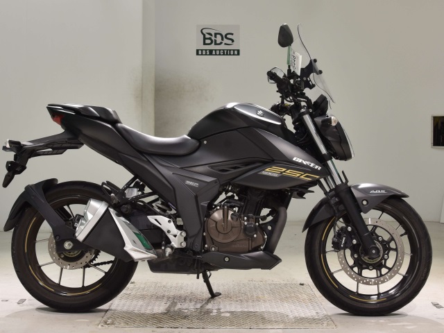 Suzuki GIXXER250