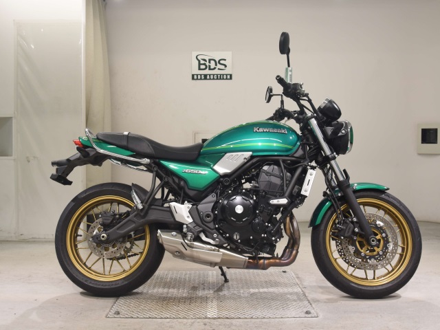 Kawasaki Z650RS 2025