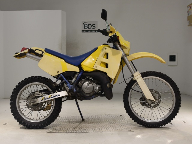 Suzuki TS200R