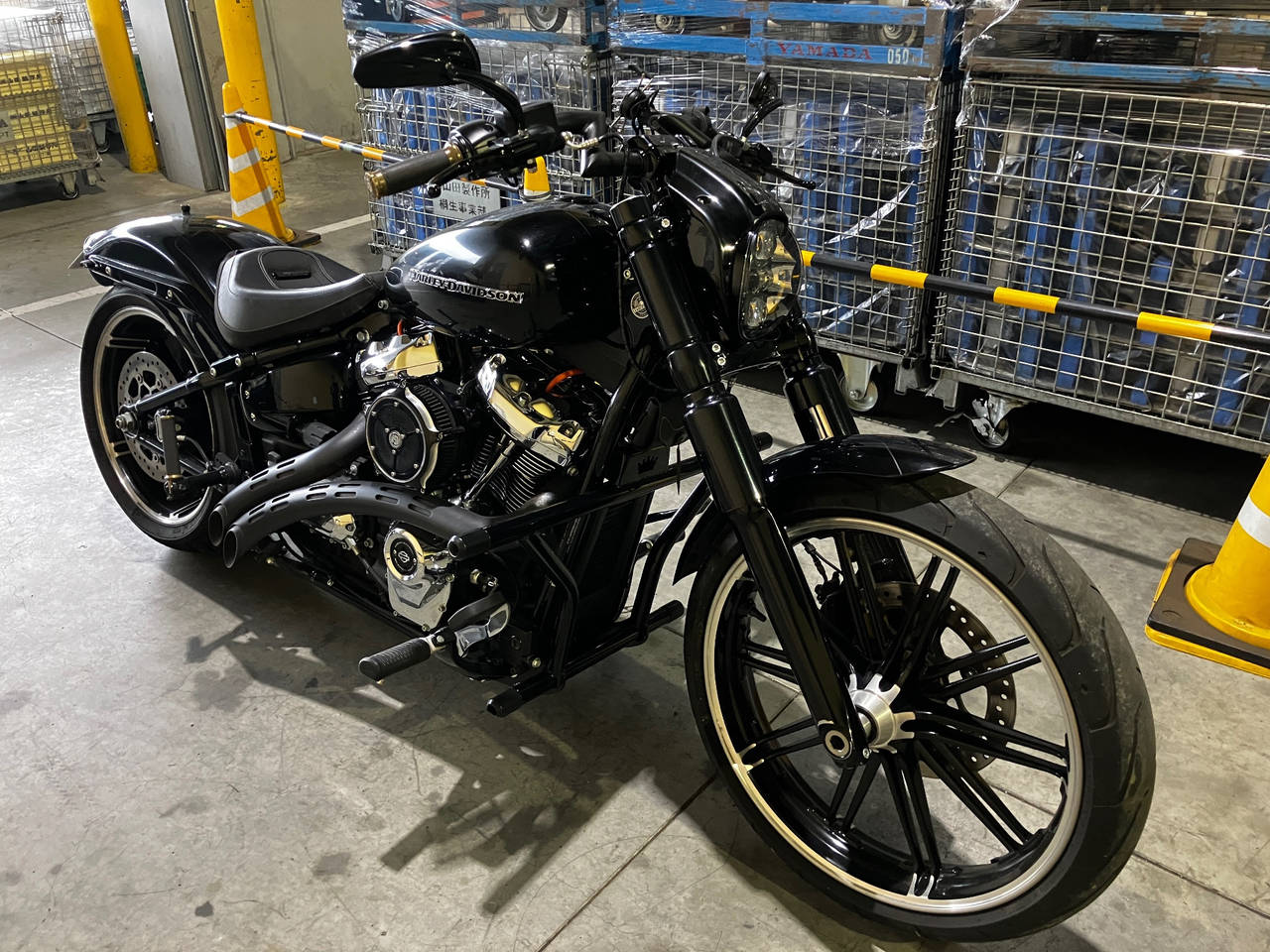 HD BREAKOUT FXBRS1870 2019