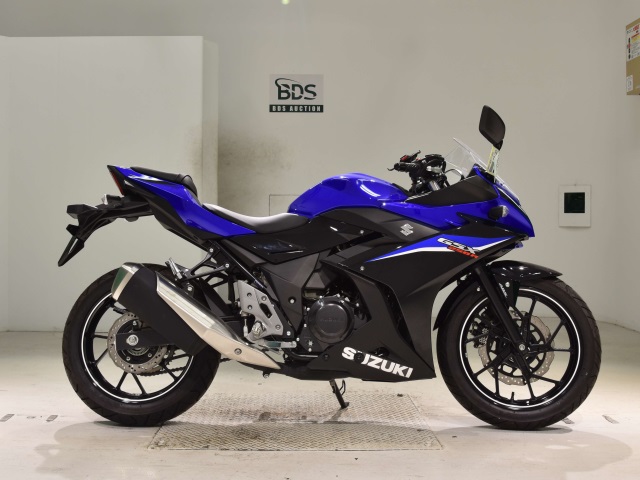 Suzuki GSX250RA