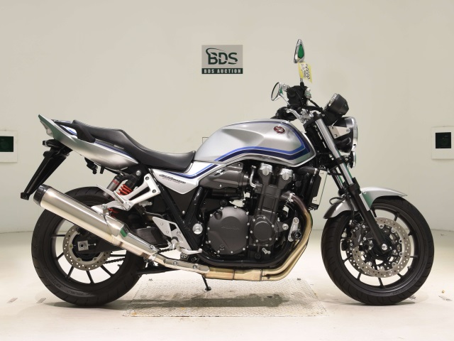 Honda CB1300SF 2024