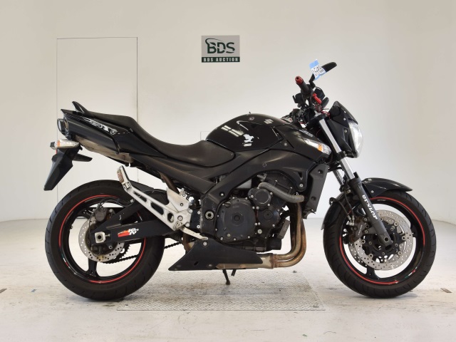 Suzuki GSR400 2012