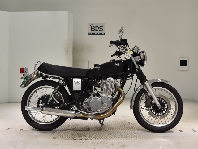 Yamaha SR400 2019