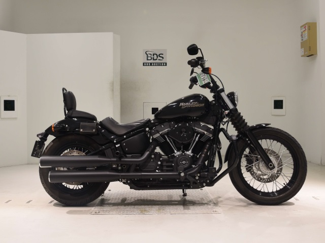 HD STREETBOB FXBB1750 2020