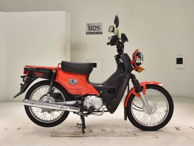 Honda CC110 CROSSCUB 2016