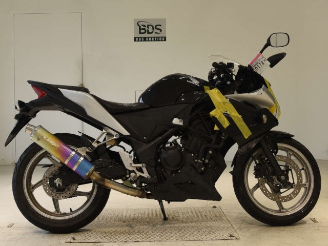 Honda CBR250R 2011